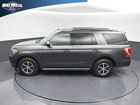 Used 2021 Ford Expedition XLT RWD image 12