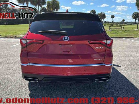 Used 2024 Acura MDX SH-AWD w/ Advance Package image 9