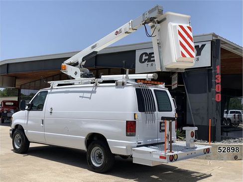 Used 2014 Ford E-350 and Econoline 350 Super Duty RWD image 9