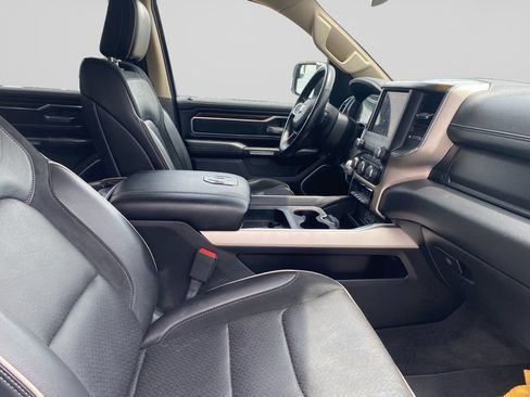 Used 2021 RAM 1500 Laramie AWD/4WD image 10