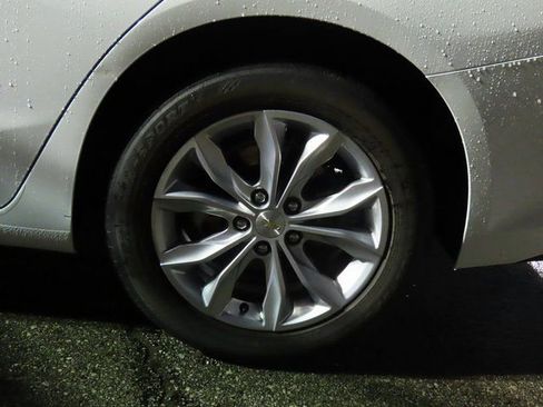 Used 2023 Chevrolet Malibu LT image 44