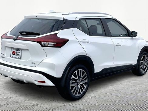 Used 2022 Nissan Kicks SV image 5