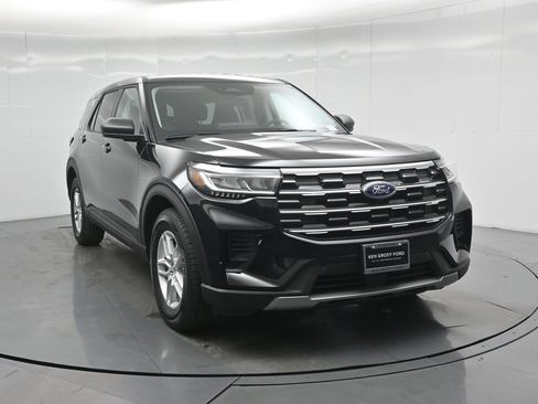 New 2026 Ford Explorer Active RWD image 22