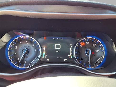 New 2026 Chrysler Pacifica Select image 13