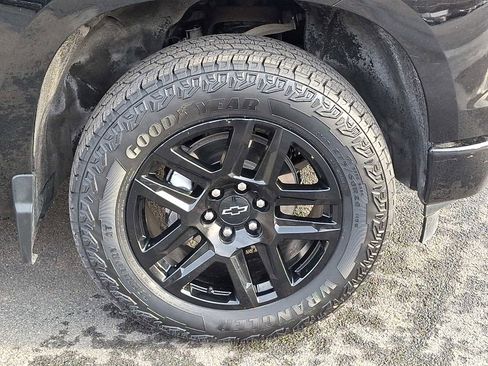Used 2023 Chevrolet Silverado 1500 Custom image 8