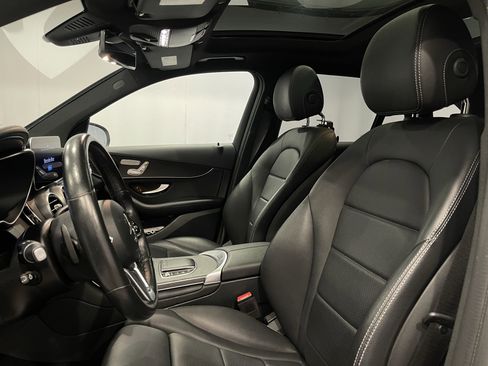 Used 2021 Mercedes-Benz GLC 300 4MATIC image 15