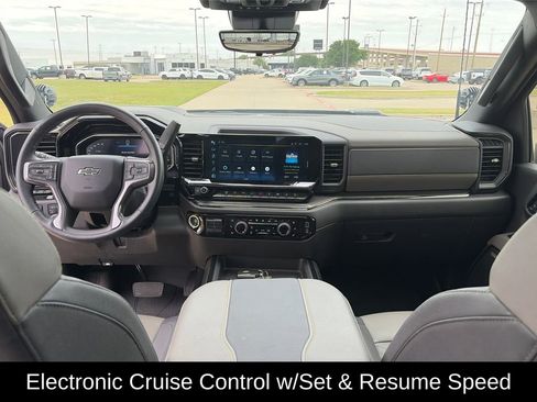 Used 2024 Chevrolet Silverado 2500 ZR2 w/ Technology Package AWD/4WD image 28