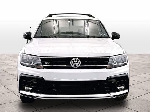 Used 2021 Volkswagen Tiguan SE R-Line AWD/4WD image 3