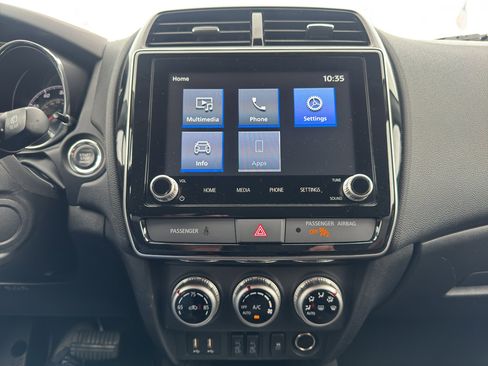 Used 2024 Mitsubishi Outlander Sport SE image 15