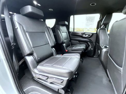 Used 2023 Chevrolet Suburban Z71 w/ Z71 Off-Road Package AWD/4WD image 19