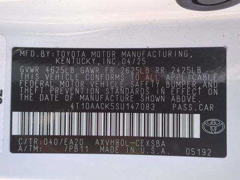 Used 2025 Toyota Camry SE FWD image 36