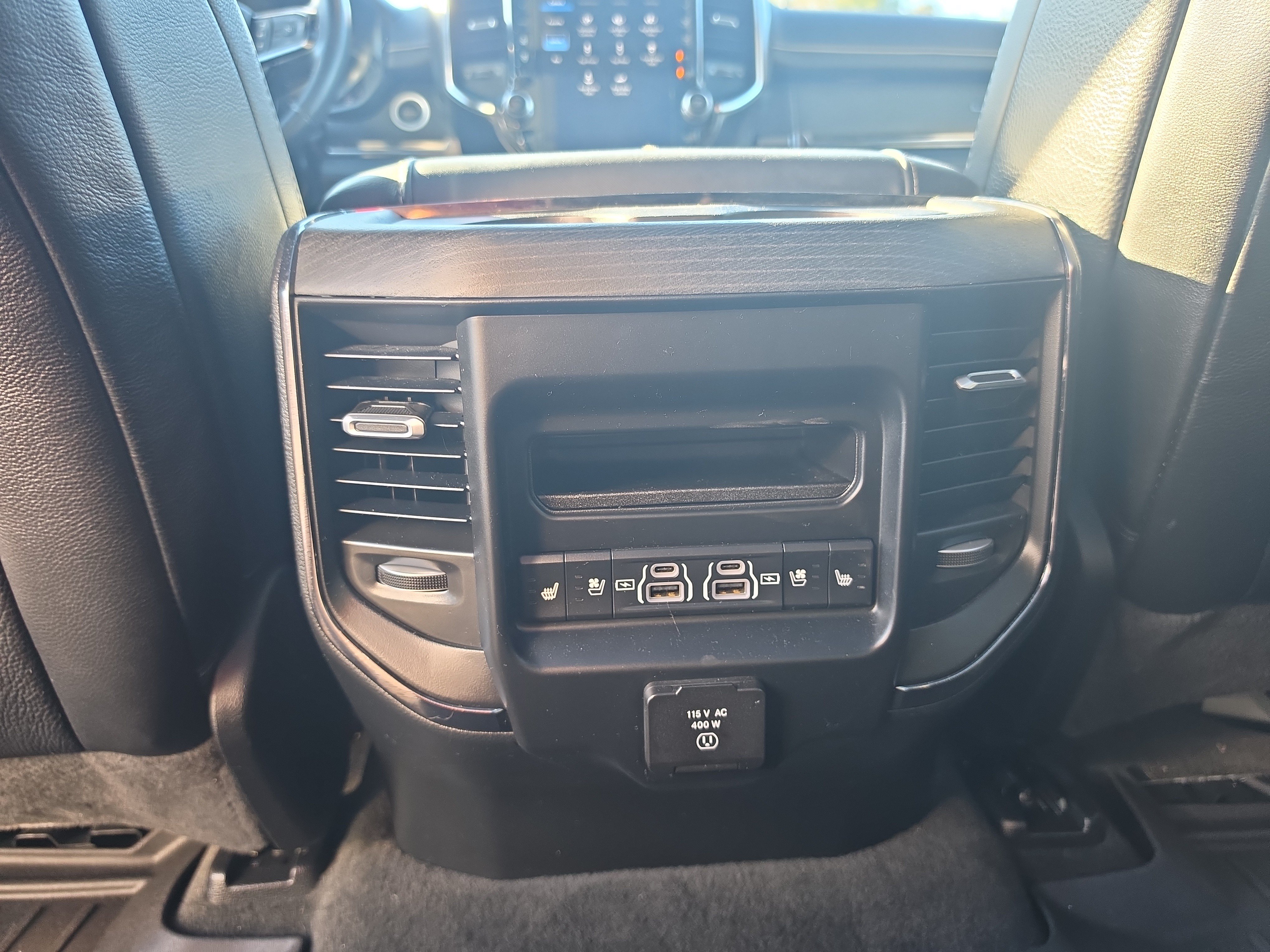 Used 2024 RAM 1500 Limited AWD/4WD image 17