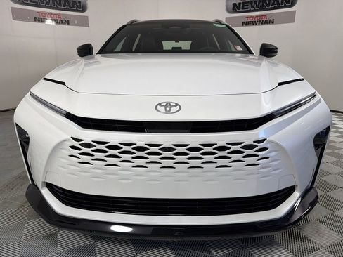 Used 2025 Toyota Crown Signia w/ Advanced Technology Package AWD/4WD image 9