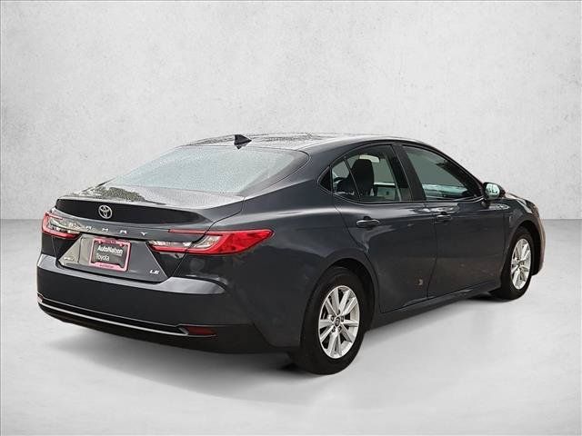 Used 2025 Toyota Camry LE FWD image 5