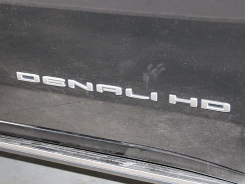 Used 2024 GMC Sierra 2500 Denali w/ Denali Reserve Package AWD/4WD image 12