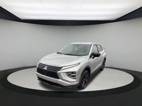 Used 2024 Mitsubishi Eclipse Cross LE image 4
