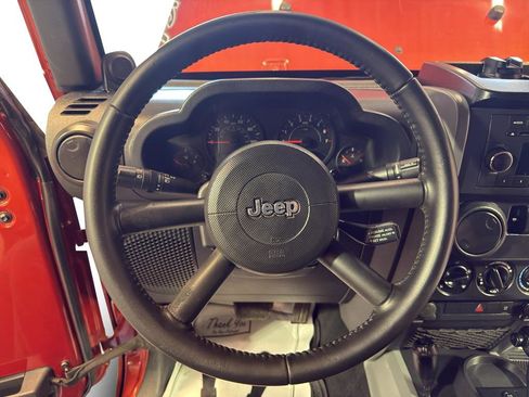 Used 2009 Jeep Wrangler X AWD/4WD image 16