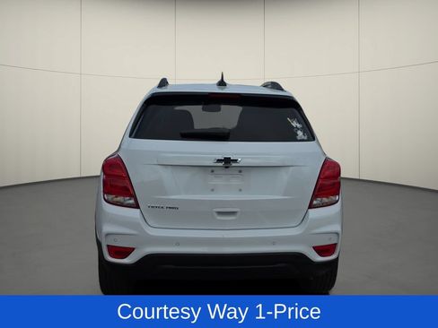 Used 2022 Chevrolet Trax LT w/ Driver Confidence Package AWD/4WD image 8
