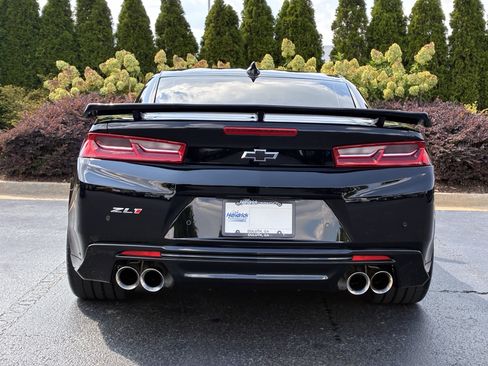 Used 2018 Chevrolet Camaro ZL1 RWD image 9