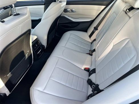 Used 2023 BMW M340i xDrive image 27