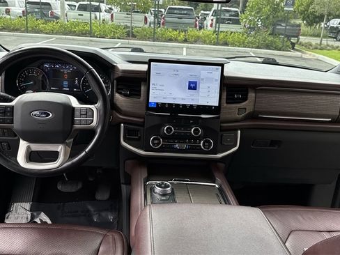 Used 2023 Ford Expedition Limited image 37