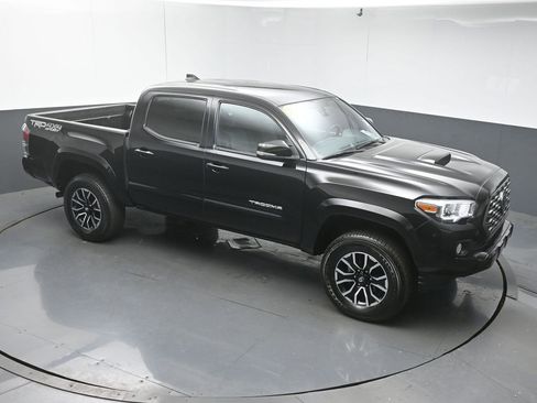 Used 2023 Toyota Tacoma TRD Sport w/ Advanced Technology Package AWD/4WD image 37