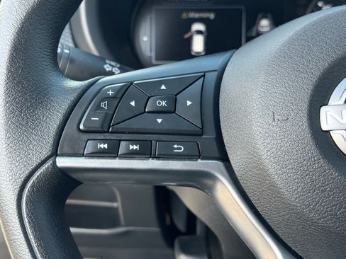 Used 2024 Nissan Kicks SV image 23