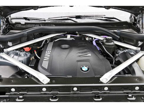 Used 2025 BMW X5 xDrive40i AWD/4WD image 31