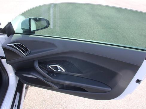 Used 2018 Audi R8 V10 w/ Carbon Exterior Package image 37