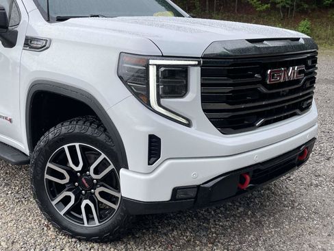 Used 2023 GMC Sierra 1500 AT4 w/ AT4 Premium Package AWD/4WD image 29