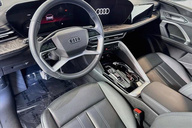 Used 2025 Audi Q5 Premium w/ Convenience Package AWD/4WD image 9