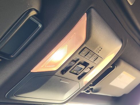 Used 2020 Toyota RAV4 XSE image 32