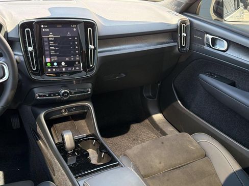 Certified 2023 Volvo C40 P8 Recharge Ultimate AWD/4WD image 27