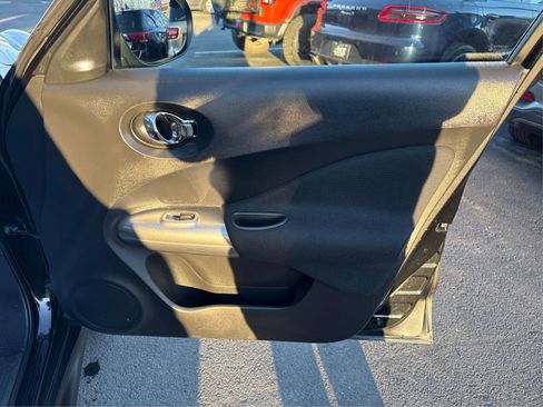 Used 2014 Nissan Juke S image 20