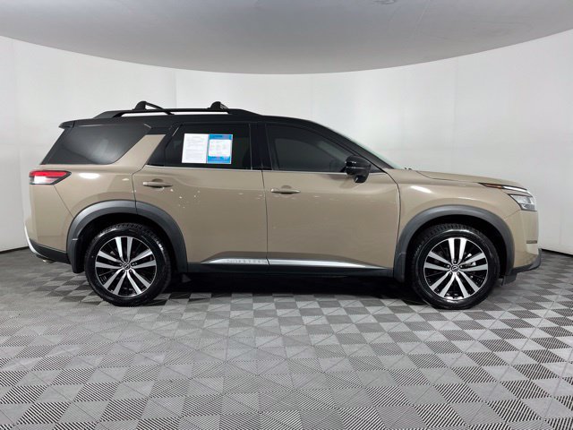 Used 2023 Nissan Pathfinder Platinum w/ Cargo Package AWD/4WD image 12