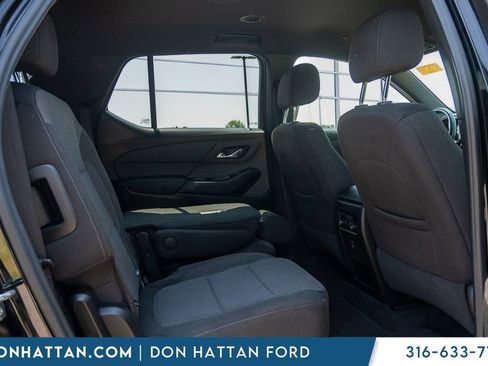 Used 2023 Chevrolet Traverse LT AWD/4WD image 24