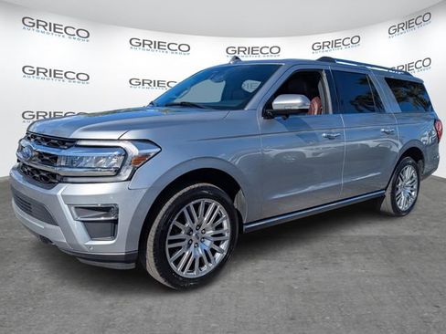 Used 2023 Ford Expedition Max Limited image 3