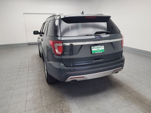 Used 2016 Ford Explorer XLT w/ Equipment Group 202A AWD/4WD image 6