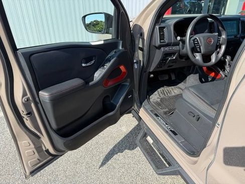 Certified 2023 Nissan Frontier PRO-4X w/ Pro Convenience Package AWD/4WD image 15