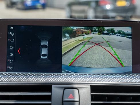 Used 2018 BMW M3 RWD image 19