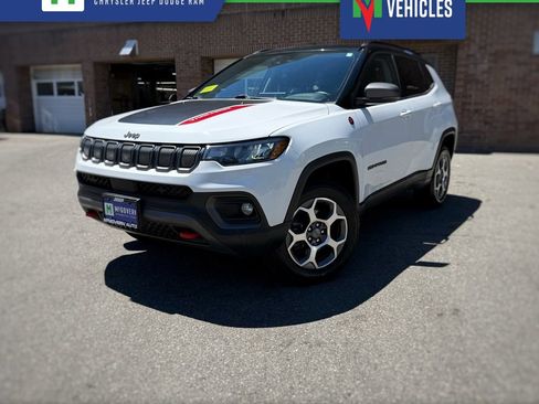 Used 2022 Jeep Compass Trailhawk w/ Trailhawk Convenience Group AWD/4WD image 1