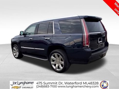Used 2020 Cadillac Escalade Luxury AWD/4WD image 6