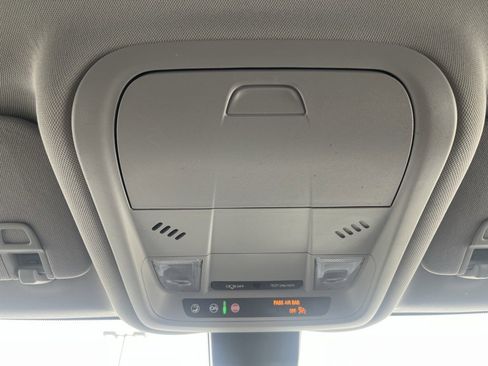 Used 2023 Chevrolet Equinox RS w/ RS Leather Package image 20