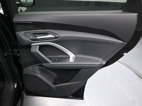 Certified 2025 Audi Q5 Premium w/ Convenience Package image 35