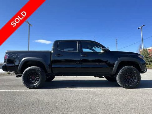 Used 2023 Toyota Tacoma TRD Pro AWD/4WD image 3