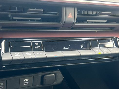 New 2026 Toyota Prius SE image 22