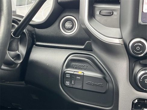 Used 2024 RAM 3500 Big Horn image 18