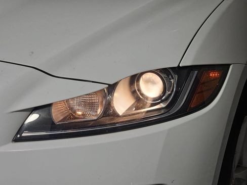 Used 2020 Jaguar F-PACE Premium AWD/4WD image 31