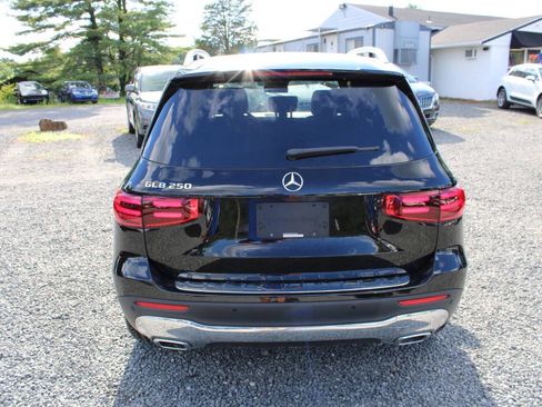 Used 2024 Mercedes-Benz GLB 250 image 8