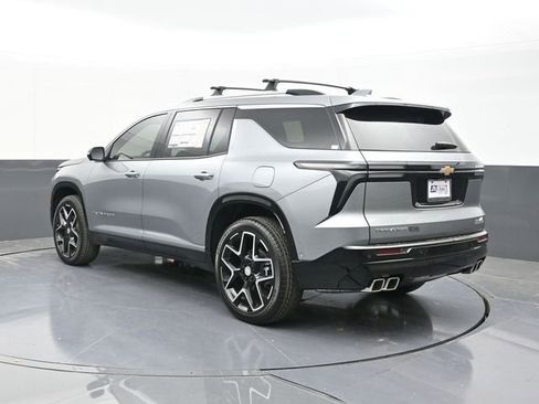 New 2025 Chevrolet Traverse High Country FWD image 10